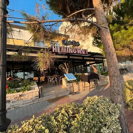 Luxurious Seaside Apartment Durres Exterior photo